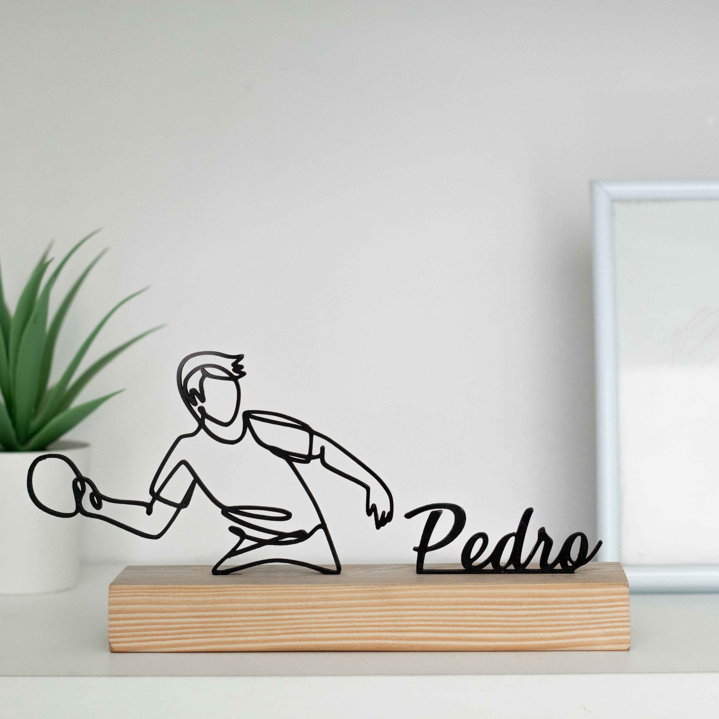 presente único para jogadores ou treinadores de tenis de mesa, perfeita para premios ou decoração vibrante de ping-pong.