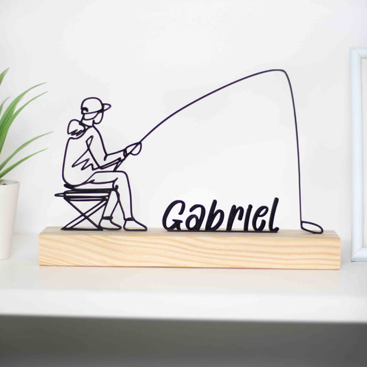 Presente personalizado ou prémio para pescadores, fãs de pesca e amantes de decoração. Personalizável com um nome à escolha, perfeito para uma lembrança única e especial.