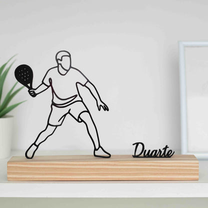 Estátua de atleta de padel, peça elegante para fãs do desporto.