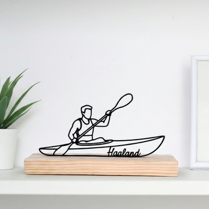 Escultura de atleta de canoagem em base de madeira.
Figura de canoísta com pagaia, decoração de escritório desportivo.
Estátua profissional de canoagem, troféu de mérito desportivo náutico.